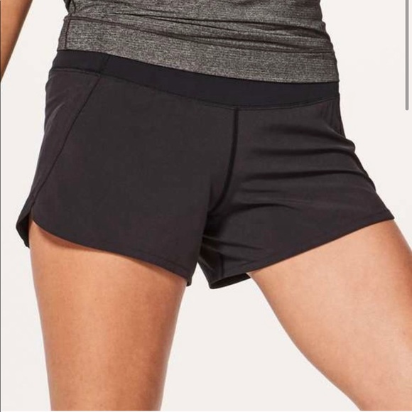 Lululemon Run Time Shorts II in Black 4 - Picture 2 of 7